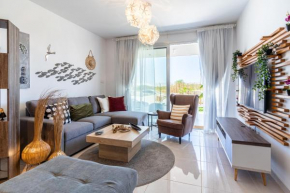 Lemon Tree 1-BR Apt W/ Pool in Livadia